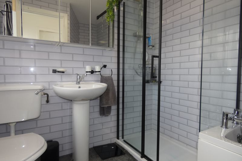 Ground Floor Bathroom- click for photo gallery